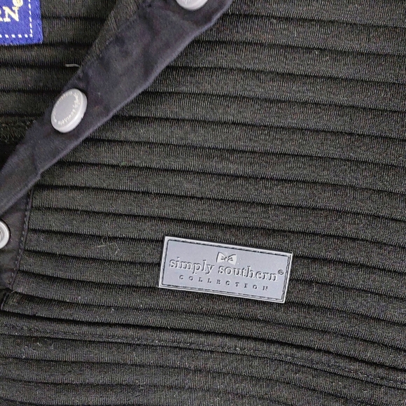 Simply Southern Black Ribbed Snap Neck Pullover - Picture 3 of 7